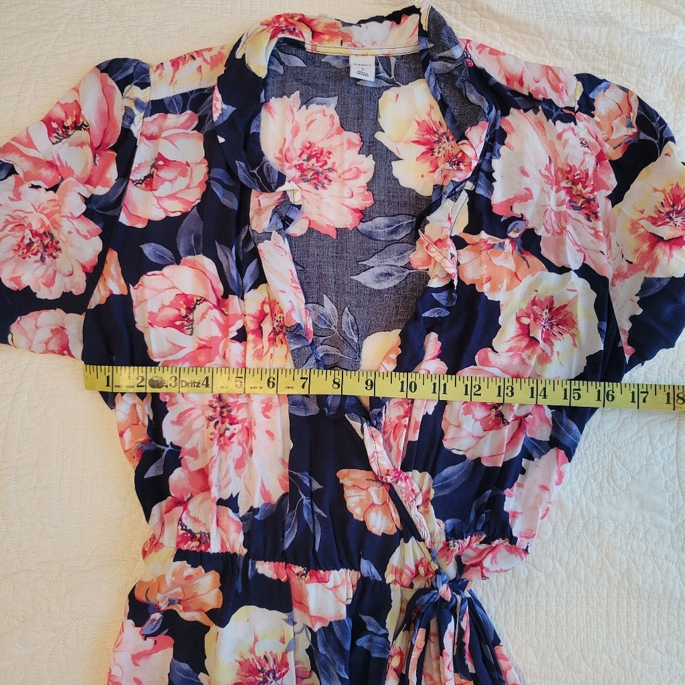 Old Navy Ruffled Midi Wrap Dress - Picture 6 of 11